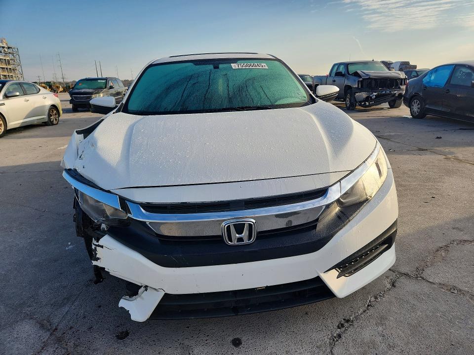 Photo 5 from auction – 2017 HONDA CIVIC with VIN 19XFC2F70HE070778