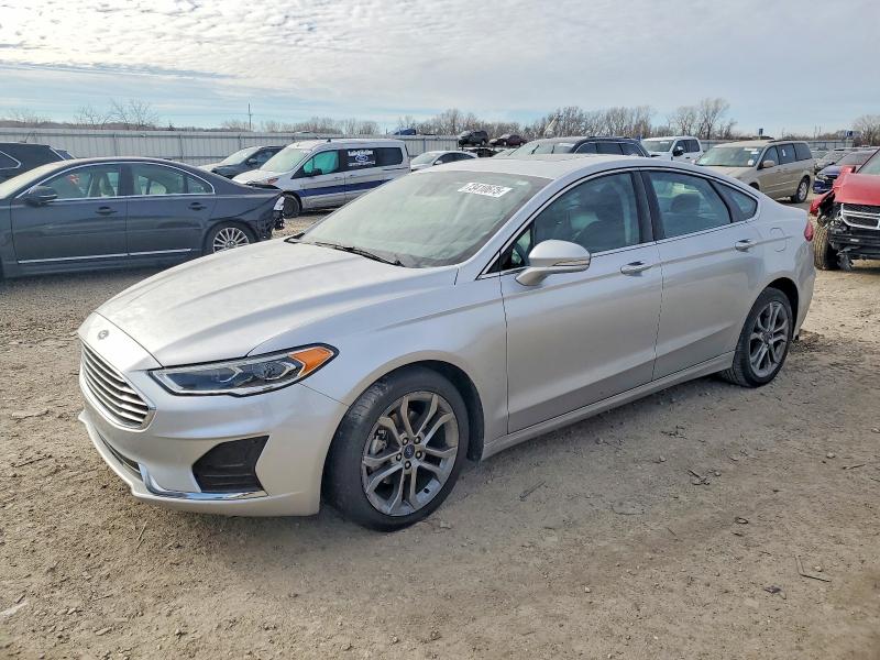 FORD FUSION SEL 2019 with VIN 3FA6P0CD4KR260978 - Photo from auction