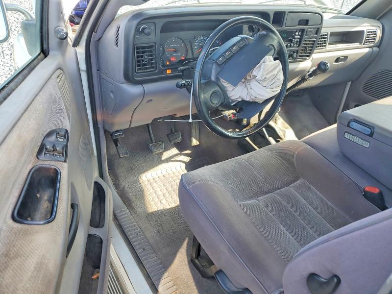 Zdjęcie 8 z aukcji – 1995 DODGE RAM 3500 z VIN 3B7MF33C5SM141654