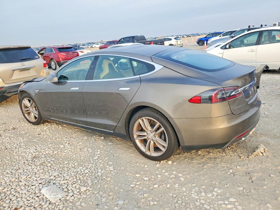 Photo 2 from auction – 2015 TESLA MODEL S with VIN 5YJSA1E12FF118803