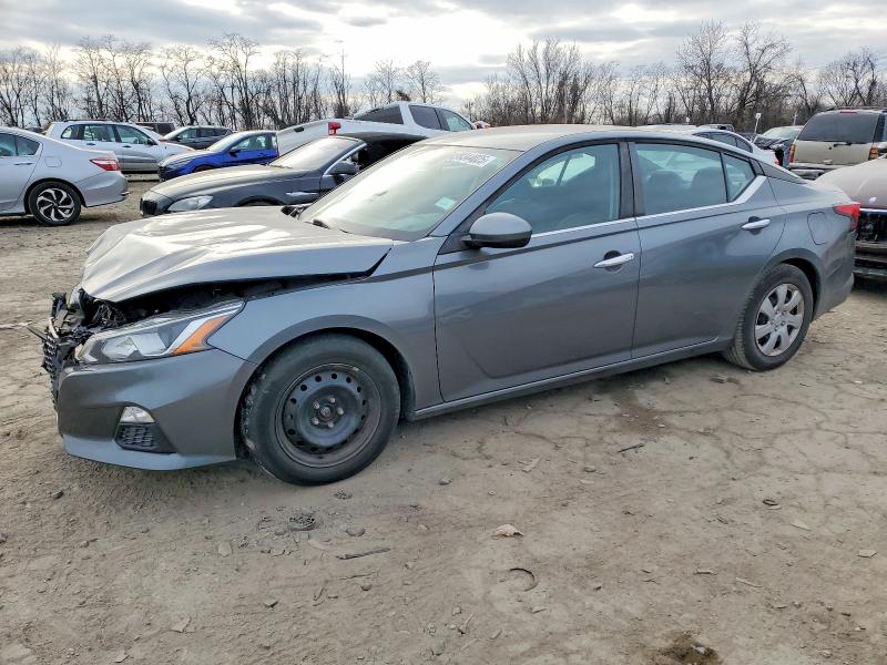 NISSAN ALTIMA S 2019 with VIN 1N4BL4BV8KC247662 - Photo from auction