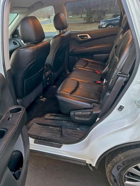 Photo 11 from auction – 2020 NISSAN PATHFINDER with VIN 5N1DR2CM2LC577399