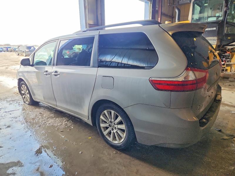 Photo 2 from auction – 2015 TOYOTA SIENNA XLE with VIN 5TDDK3DC7FS103116