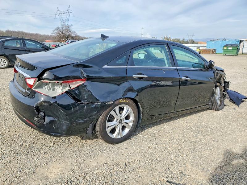 Photo 3 from auction – 2013 HYUNDAI SONATA with VIN 5NPEC4AC6DH688401