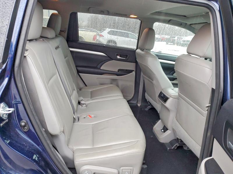 Photo 11 from auction – 2014 TOYOTA HIGHLANDER with VIN 5TDJKRFH9ES061822