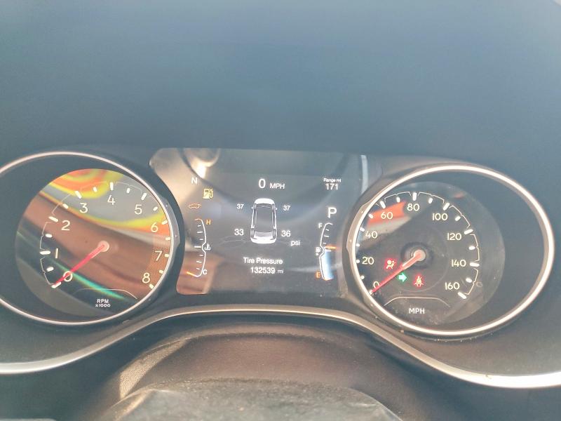 Photo 9 from auction – 2019 JEEP COMPASS LI with VIN 3C4NJDCB9KT596044