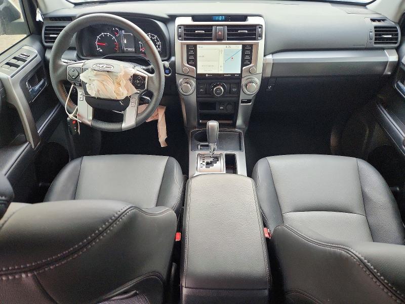Photo 8 from auction – 2022 TOYOTA 4RUNNER SR with VIN JTEFU5JR0N5277570