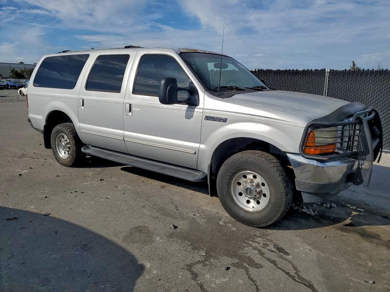 Photo 4 from auction – 2000 FORD EXCURSION with VIN 1FMNU41S9YEE35613