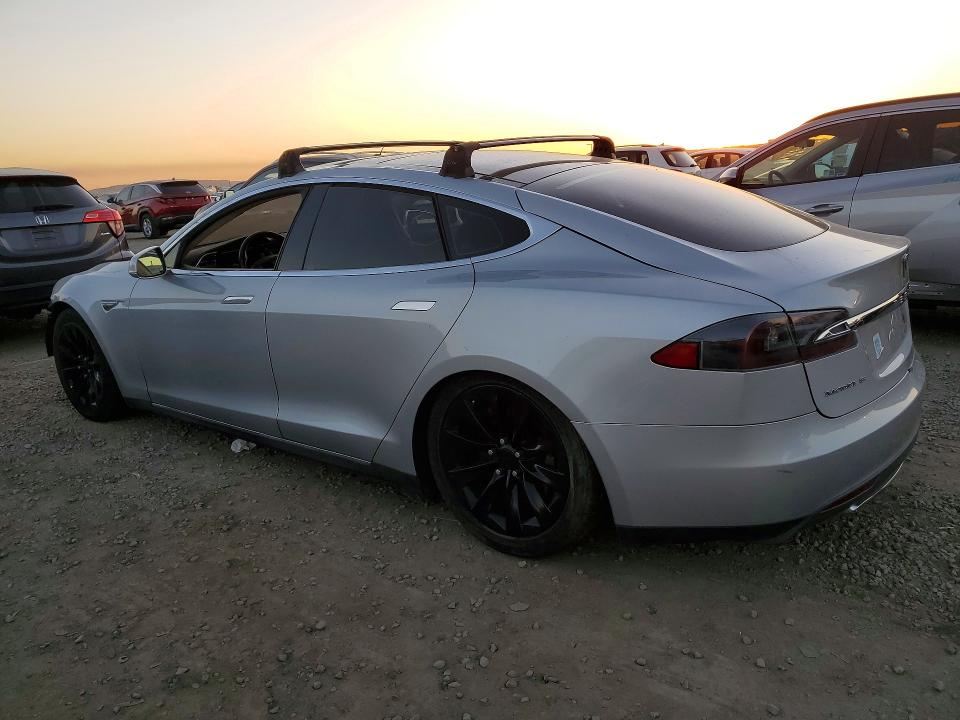 Photo 2 from auction – 2013 TESLA MODEL S with VIN 5YJSA1AG1DFP09194