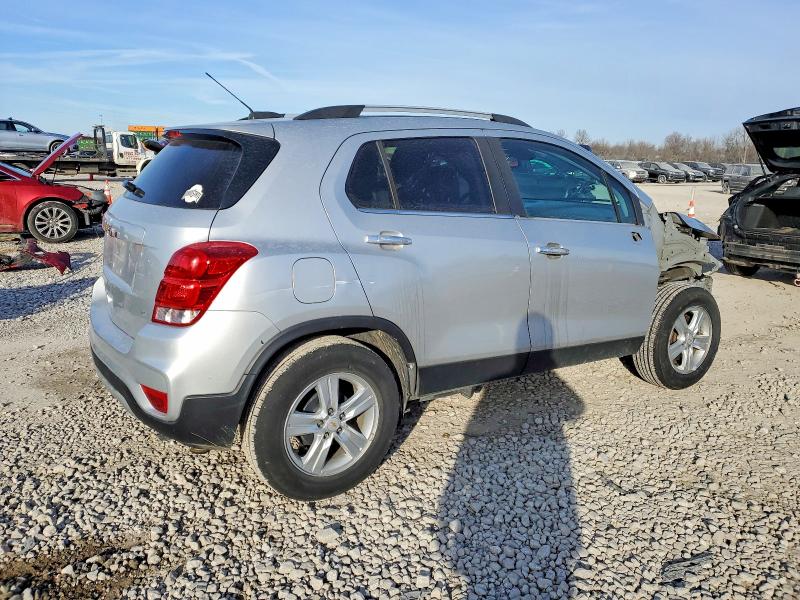 Photo 3 from auction – 2020 CHEVROLET TRAX with VIN KL7CJLSB9LB005973