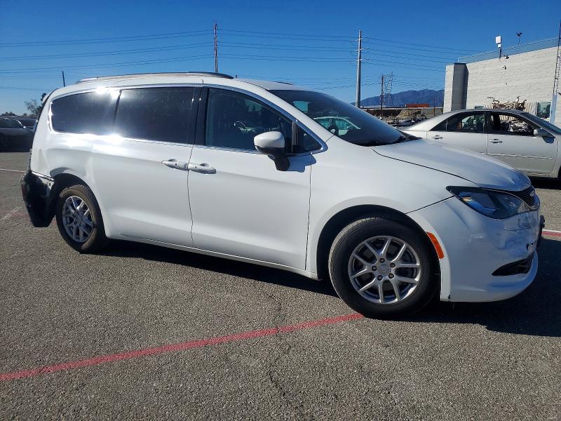 Photo 4 from auction – 2020 CHRYSLER VOYAGER with VIN 2C4RC1DG7LR157790