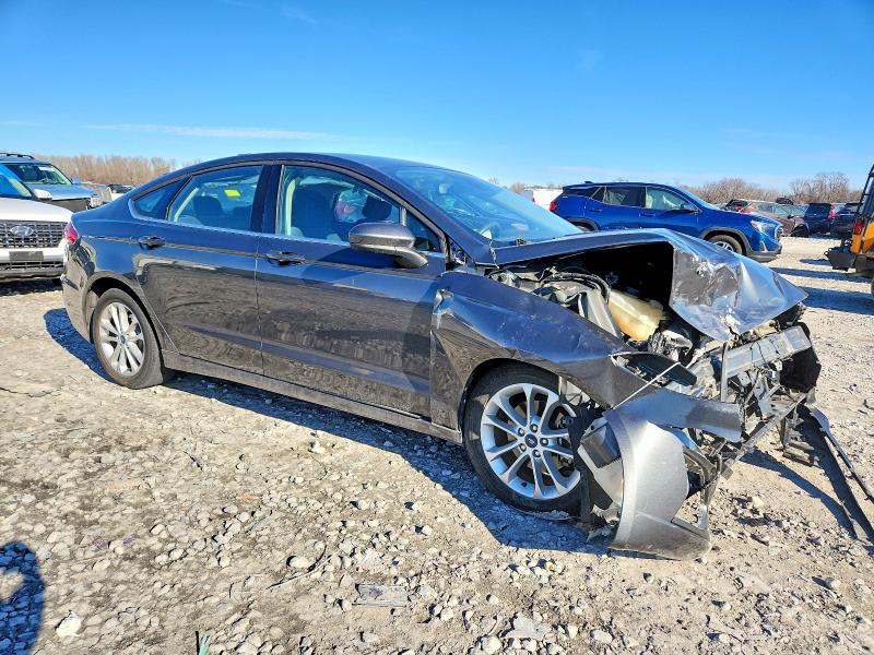 Photo 4 from auction – 2019 FORD FUSION SE with VIN 3FA6P0HD7KR172225