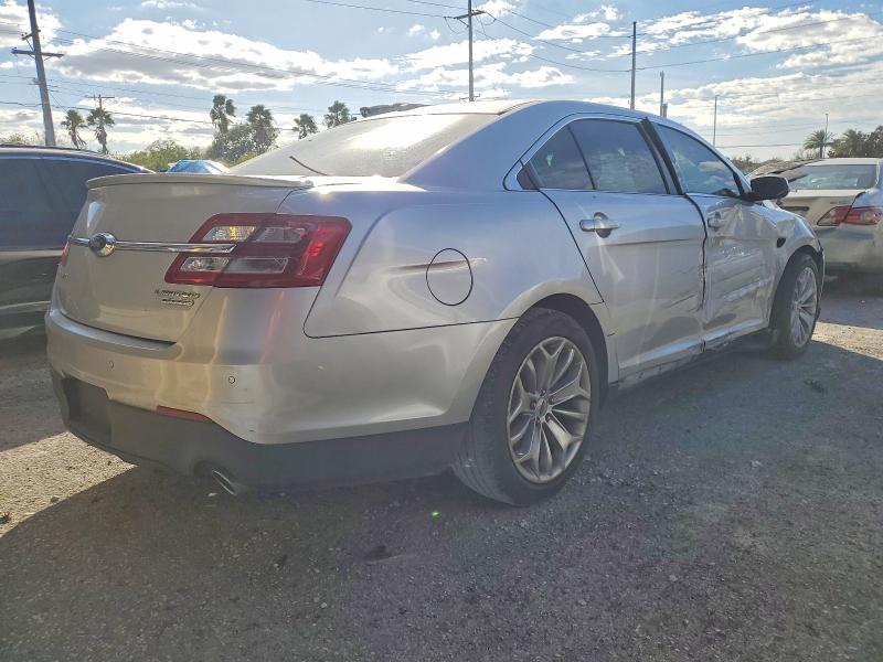 Photo 3 from auction – 2015 FORD TAURUS LIM with VIN 1FAHP2F81FG206084