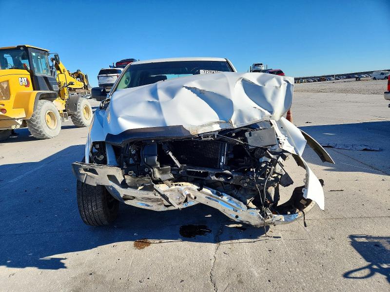 Photo 5 from auction – 2015 RAM 1500 with VIN 1C6RR6LT7FS561628
