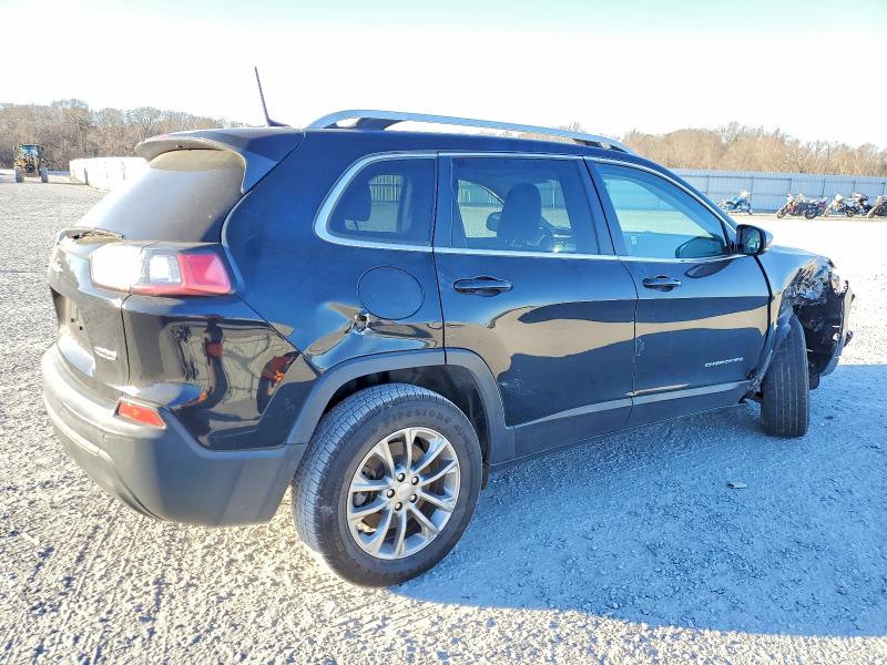Photo 3 from auction – 2019 JEEP CHEROKEE L with VIN 1C4PJMLB4KD442419