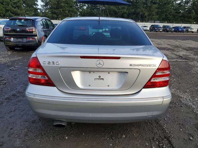 Photo 6 from auction – 2005 MERCEDES-BENZ C with VIN WDBRF40J75F705886