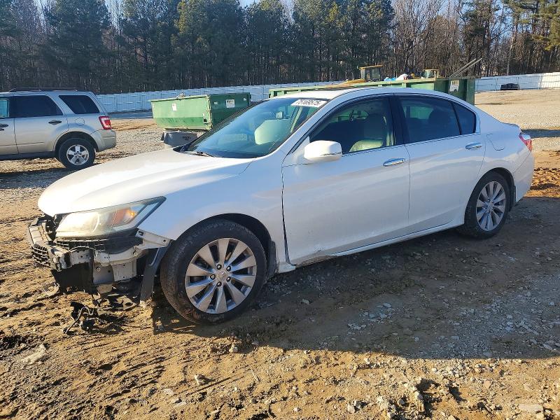 HONDA ACCORD 2015 with VIN 1HGCR3F81FA023566 - Photo from auction