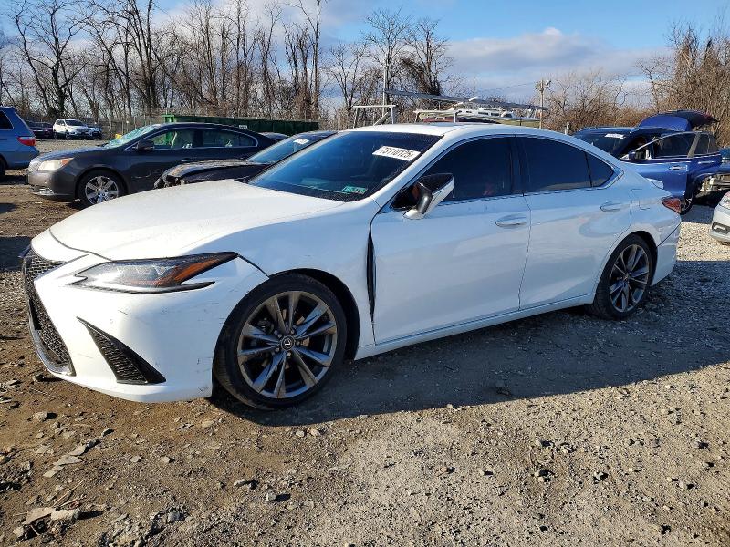 LEXUS ES 2019 مع رقم تعريف المركبة 58ABZ1B19KU031757 - صورة من المزاد