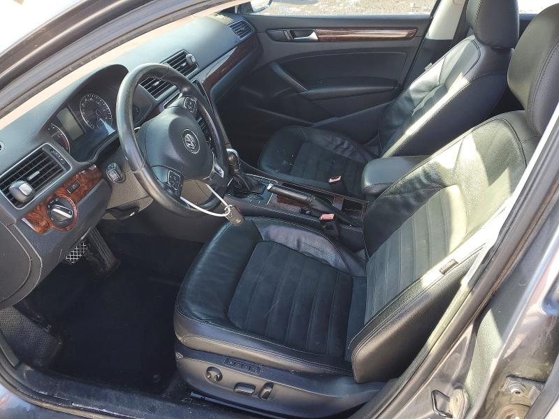 Photo 7 from auction – 2012 VOLKSWAGEN PASSAT SEL with VIN 1VWCN7A36CC100605