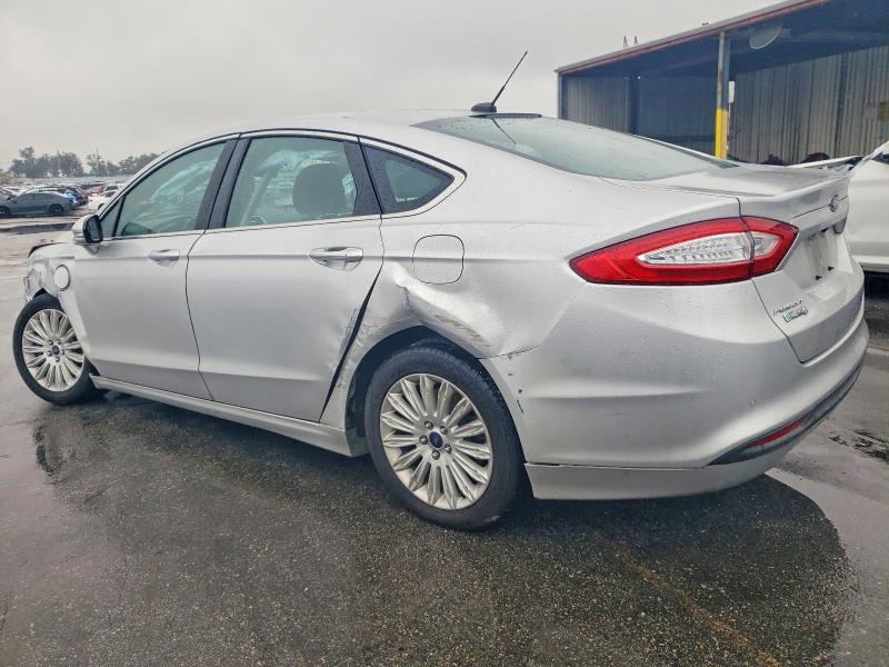 Photo 2 from auction – 2015 FORD FUSION with VIN 3FA6P0PU0FR298031