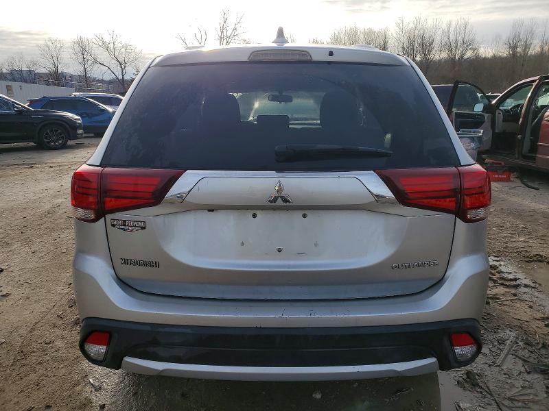 Photo 6 from auction – 2018 MITSUBISHI OUTLANDER with VIN JA4AD2A34JZ054907