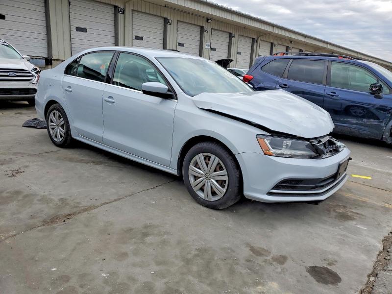 Photo 4 from auction – 2017 VOLKSWAGEN JETTA with VIN 3VW2B7AJ0HM393815