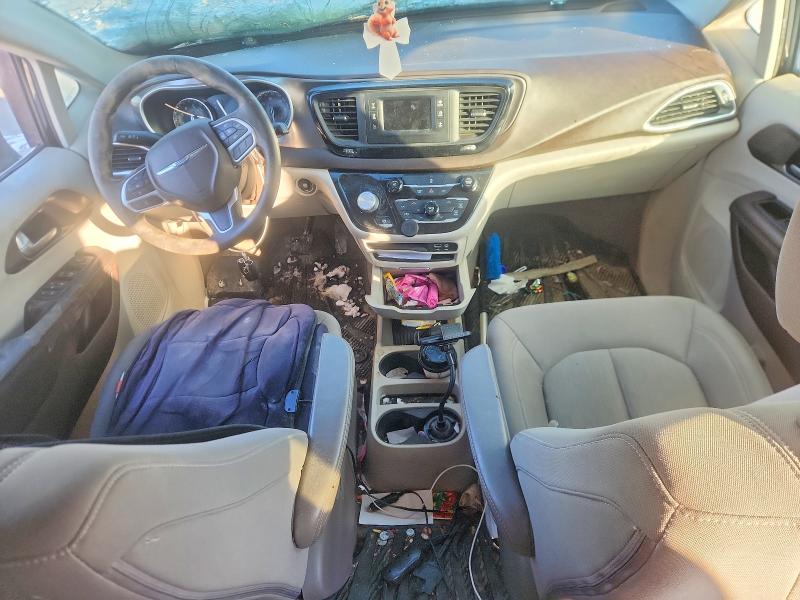 Photo 8 from auction – 2017 CHRYSLER PACIFICA L with VIN 2C4RC1CG0HR533724