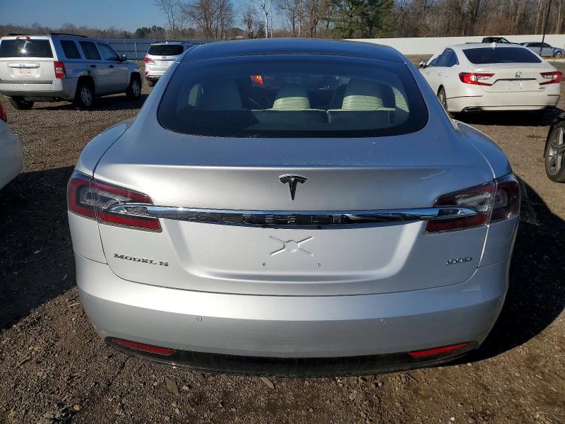 Photo 6 from auction – 2017 TESLA MODEL S with VIN 5YJSA1E28HF231540