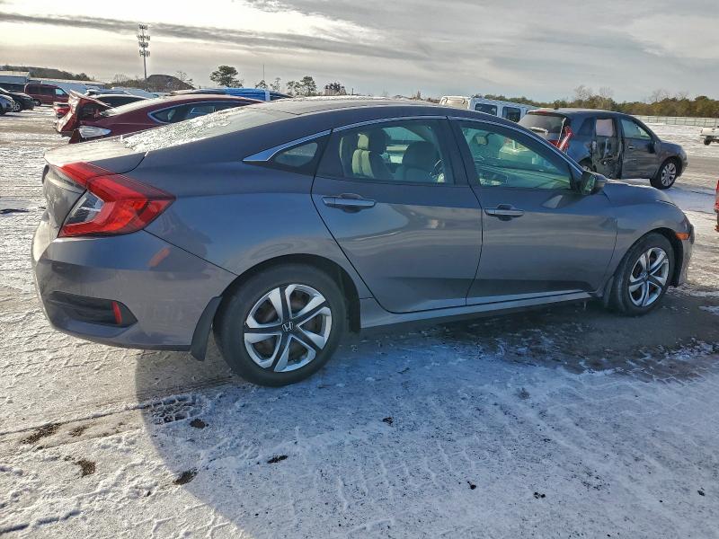 Photo 3 from auction – 2018 HONDA CIVIC LX with VIN 2HGFC2F55JH544864