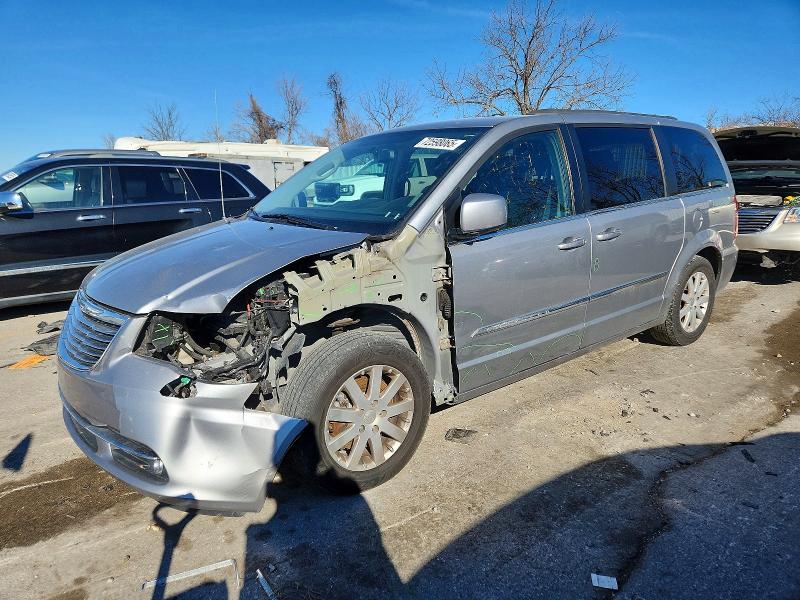 Photo 1 from auction – 2014 CHRYSLER TOWN & COU with VIN 2C4RC1BGXER229099