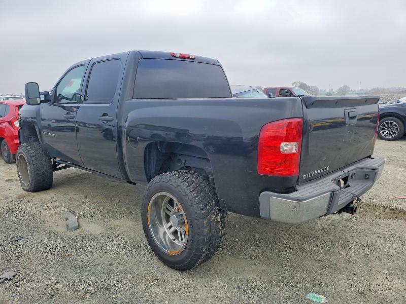 Photo 2 from auction – 2007 CHEVROLET SILVERADO with VIN 2GCEC13C071508881