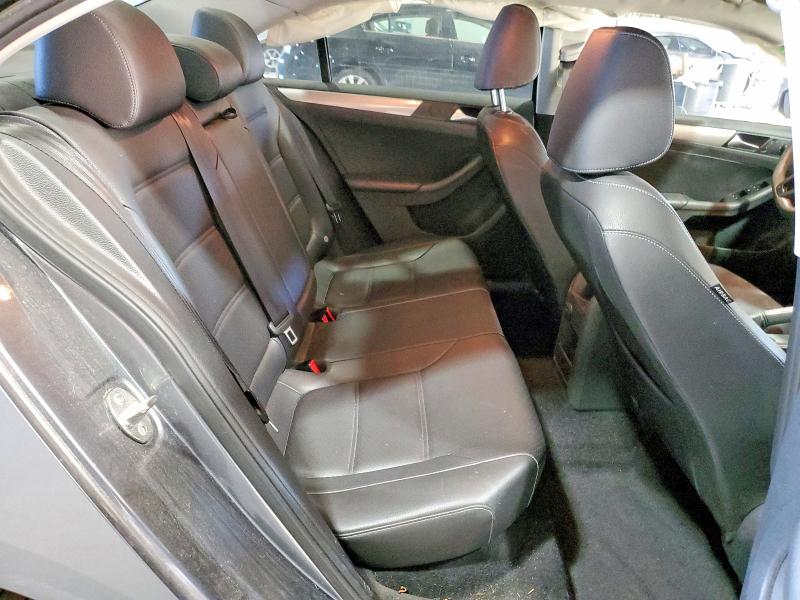 Photo 10 from auction – 2018 VOLKSWAGEN JETTA SE with VIN 3VWDB7AJ6JM204406