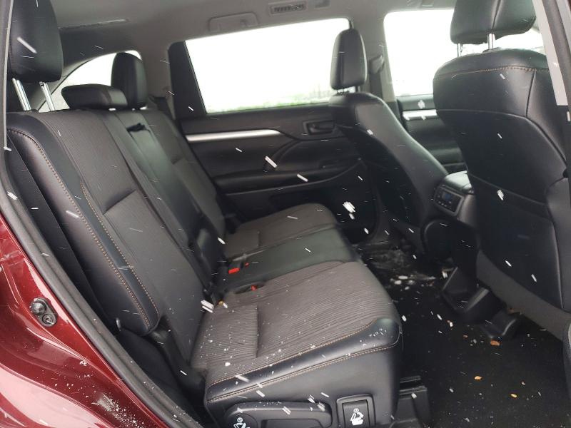 Фото 11 с аукциона – 2016 TOYOTA HIGHLANDER с VIN 5TDZKRFH4GS173370