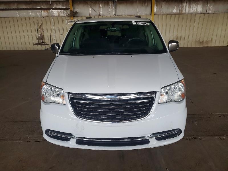 Photo 5 from auction – 2015 CHRYSLER TOWN & COU with VIN 2C4RC1JG2FR698562