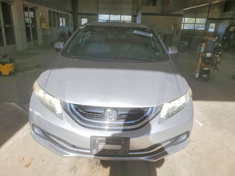 Photo 5 from auction – 2014 HONDA CIVIC HYBR with VIN 19XFB4F27EE201414