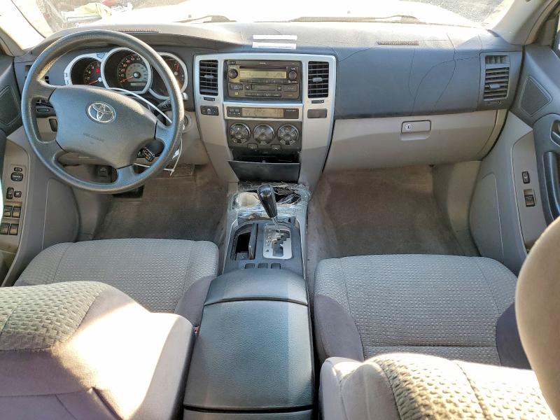 Photo 8 from auction – 2004 TOYOTA 4RUNNER SR with VIN JTEZU14R640038912