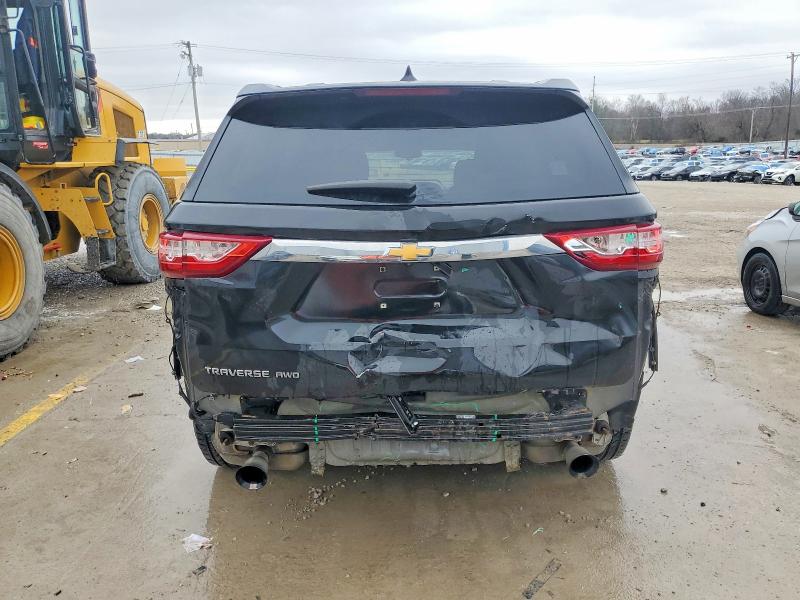 Photo 6 from auction – 2018 CHEVROLET TRAVERSE L with VIN 1GNEVFKW7JJ132266
