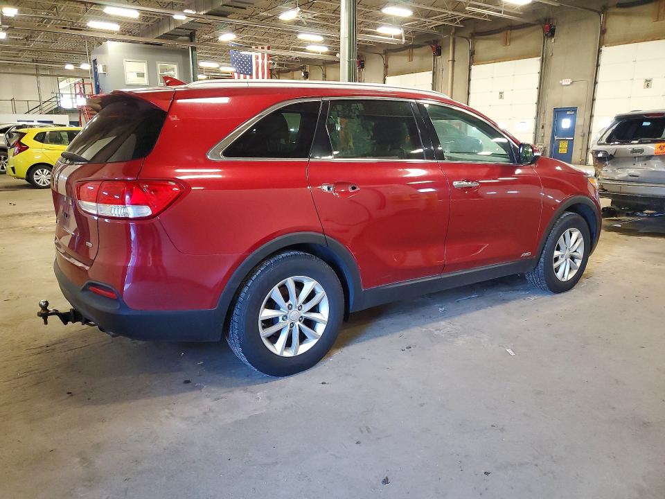 Photo 3 from auction – 2017 KIA SORENTO LX with VIN 5XYPGDA36HG289322