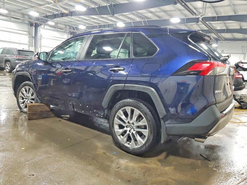 Photo 2 from auction – 2022 TOYOTA RAV4 with VIN 2T3N1RFVXNW258118