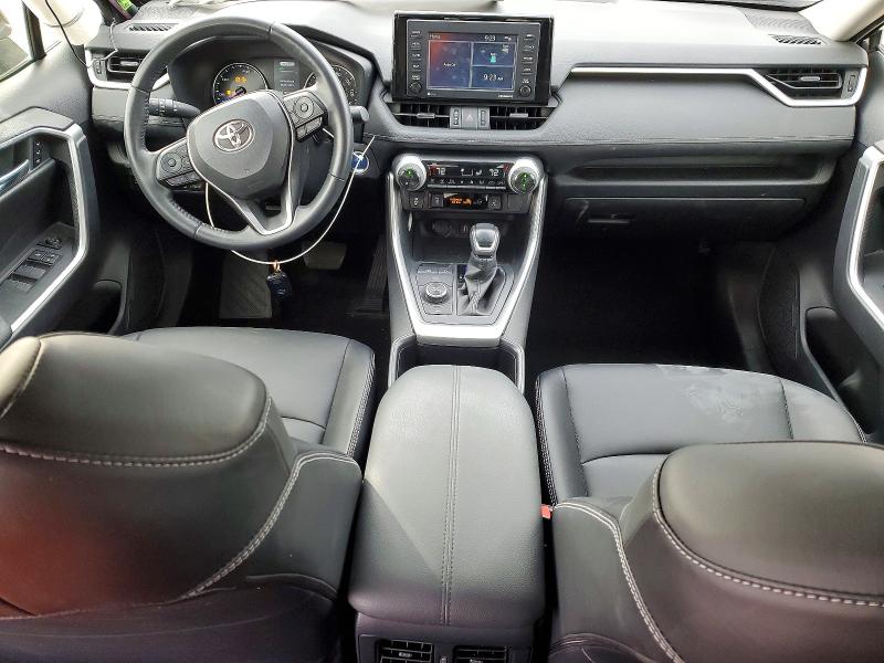 Photo 8 from auction – 2022 TOYOTA RAV4 XLE P with VIN JTMB6RFV0ND055739
