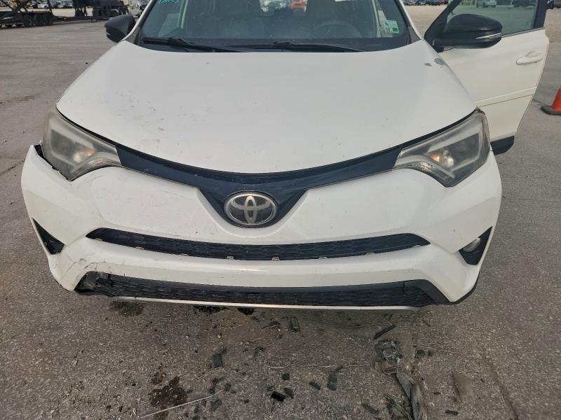 Photo 12 from auction – 2017 TOYOTA RAV4 SE with VIN 2T3NFREV5HW377718