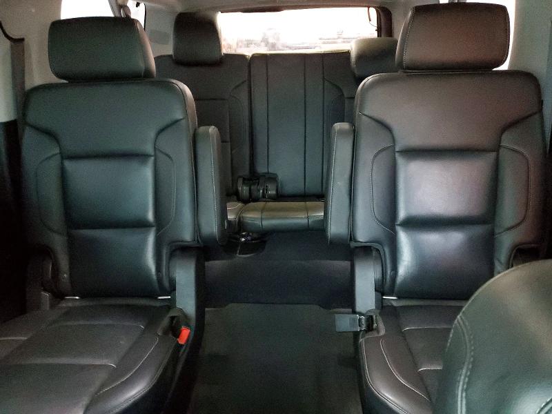 Photo 10 from auction – 2019 CHEVROLET SUBURBAN with VIN 1GNSCJKC8KR110569