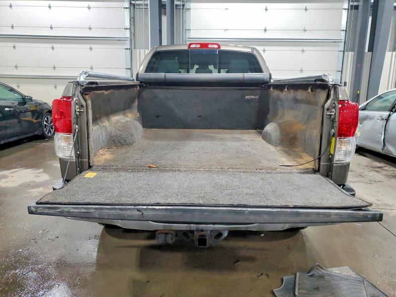 Photo 6 from auction – 2011 TOYOTA TUNDRA with VIN 5TFUW5F19BX190033