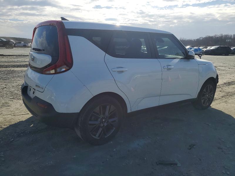 Photo 3 from auction – 2021 KIA SOUL EX with VIN KNDJ33AU3M7769765
