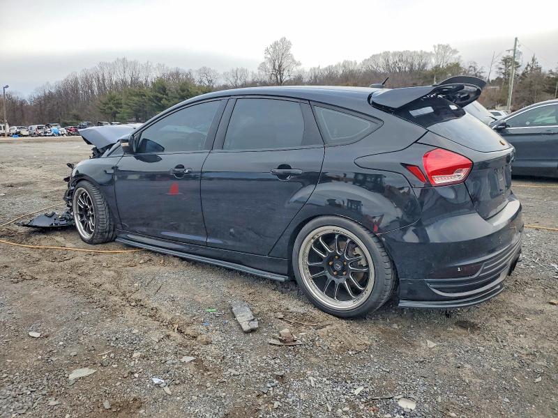 Photo 2 from auction – 2017 FORD FOCUS ST with VIN 1FADP3L99HL213554