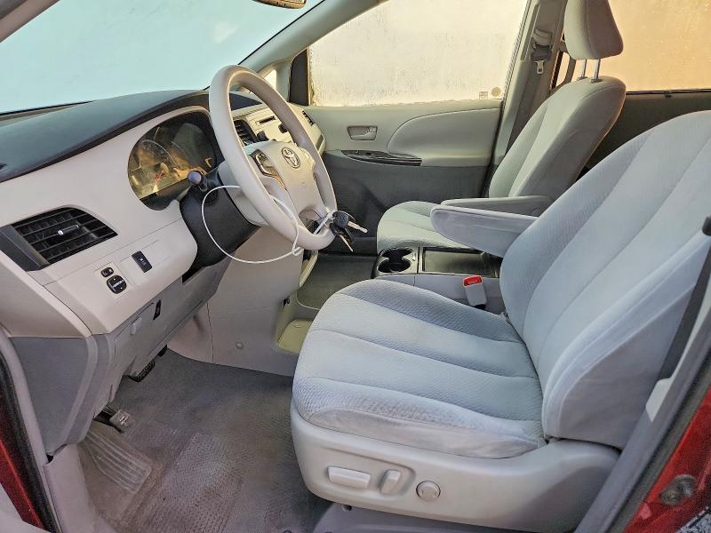 Photo 7 from auction – 2011 TOYOTA SIENNA LE with VIN 5TDJK3DC5BS015923