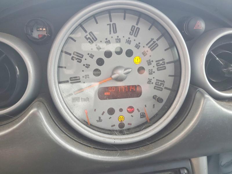 Photo 9 from auction – 2002 MINI COOPER S with VIN WMWRE33442TD51648