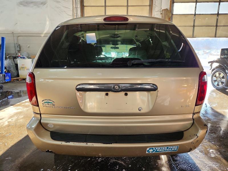 Photo 6 from auction – 2001 CHRYSLER TOWN & COU with VIN 2C8GP44G31R115271
