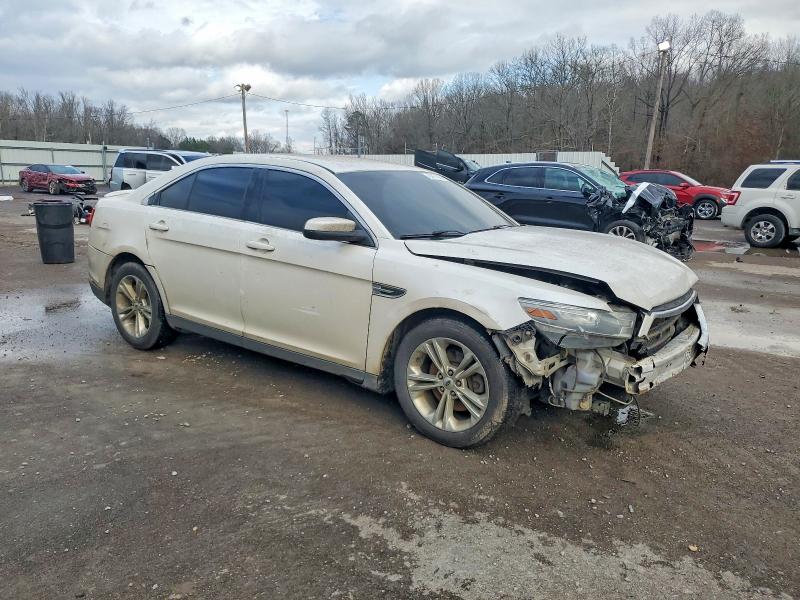 Photo 4 from auction – 2013 FORD TAURUS SEL with VIN 1FAHP2E87DG214480