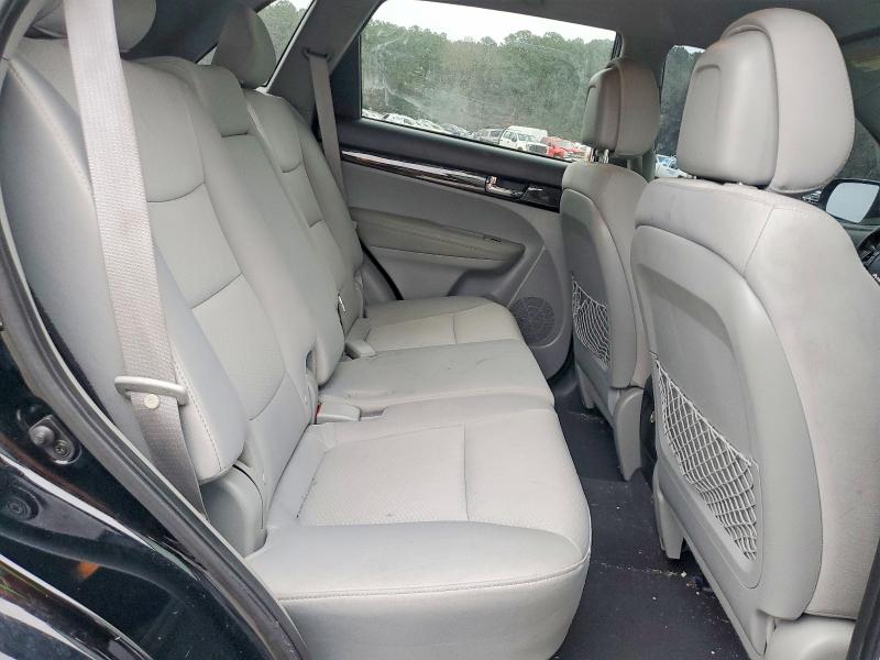 Photo 11 from auction – 2013 KIA SORENTO with VIN 5XYKT3A68DG381732